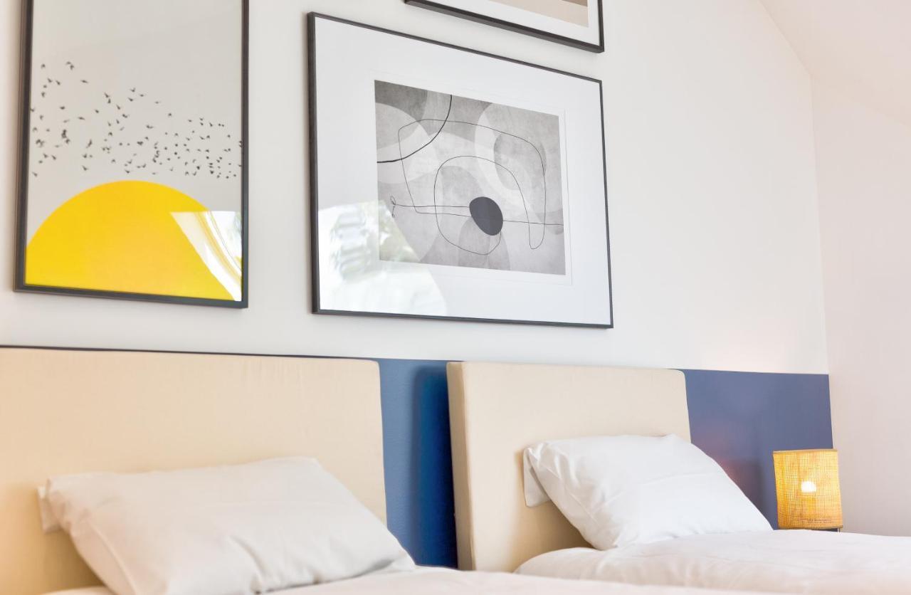 Residence Du Phare - 4 Appartements - 2 Chambres - Vue Mer Ou Terrasse كومْبْري المظهر الخارجي الصورة
